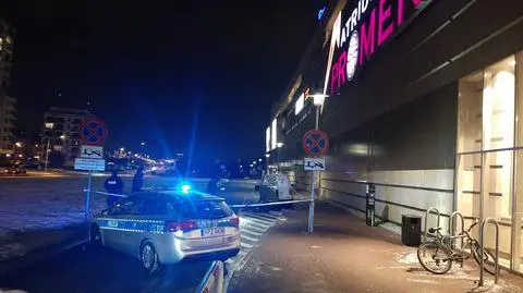 Akcja policji na Gocławiu. "Z samochodu skradziono pieniądze" 