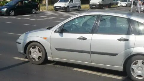 Potrącenie pieszej na Ochocie. "Została zabrana do szpitala"