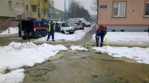 Woda płynie Szczęśliwicką