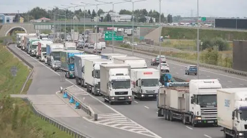 Trasa S8: zderzenie trzech aut