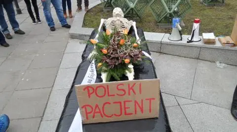 Kilkuset fizjoterapeutów protestowało w centrum