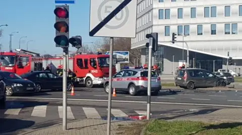 Dwa samochody zderzyły się na Idzikowskiego 