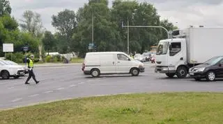 Policja kieruje ruchem