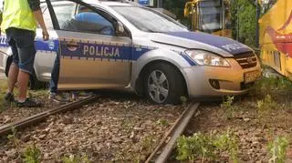 Radiowóz zderzył się z tramwajem