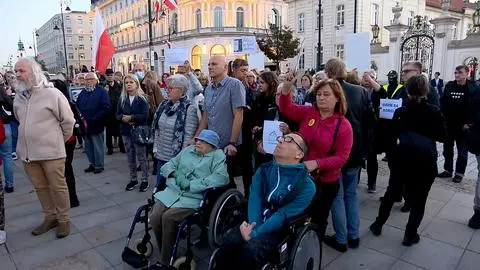 Protest na Krakowskim Przedmieściu