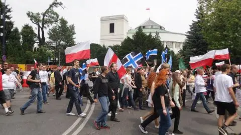 Marsz na Sejm. Antyrządowa demonstracja przeszła przez centrum 