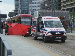 Do wypadku z udziałem tramwaju i pieszego , który przebiegał w niedozwolonym miejscu, doszło w lipcu na Prostej