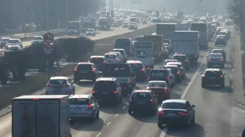 Zapomnieliście o korkach? Wisłostrada znów stoi