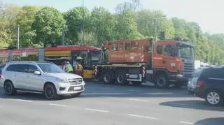 Tramwaj wypadł z toru na Marszałkowskiej