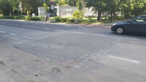 Kostka brukowa na jezdni ulicy Rydygiera