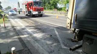 Tir najechał na autobus