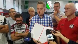 "Dla zawodników to zabójcza kwota"