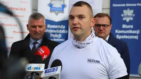 Policjant Sebastian Nowacki przejechał rowerem z Brukseli do Warszawy (zdjęcie z 2021 r.)