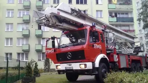 Ogień w mieszkaniu. Poparzony lokator w szpitalu