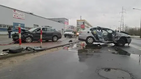 Zderzenie na Gierdziejewskiego. Jedna osoba trafiła do szpitala