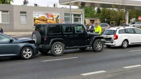 Kolizja czterech aut na Bielanach