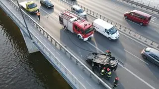 Dachowanie na moście Łazienkowskim