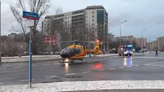 Zderzenie auta osobowego z autobusem na Mokotowie 