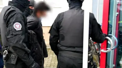 77 zatrzymanych,  25 wniosków o areszt. "Liczba ta nie jest ostateczna"