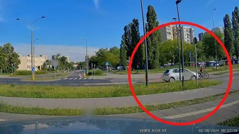 Potrącił rowerzystkę. "Wystarczyło, żeby zwolnił". Nagranie