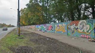 Graffiti wróciło na ścianę wokół wyścigów