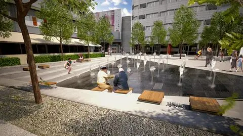 Deptak na Chmielnej w letniej odsłonie