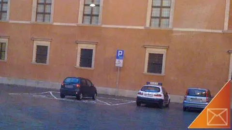 Zajął dwie koperty obok straży miejskiej