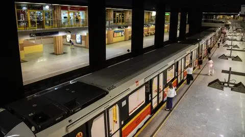 Wygasła umowa, z metra znikają bankomaty