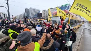 Protest na rondzie Dmowskiego