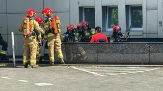 Pożar w biurowcu na Twardej 