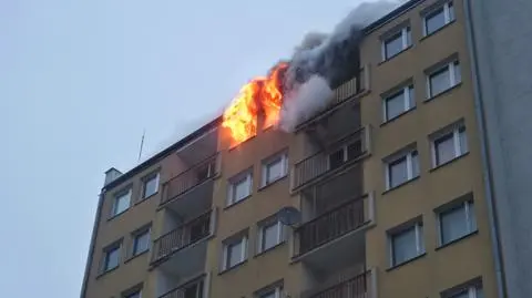 Pożar mieszkania przy Dobrej. Jedna osoba poszkodowana