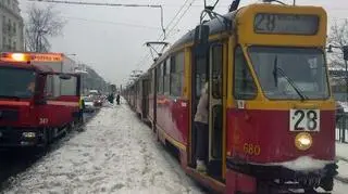 Kolizja zablokowała ruch tramwajów  w kierunku ronda Wiatraczna
fot