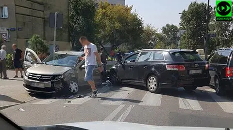 Zderzenie na Targówku. Jedna osoba w szpitalu