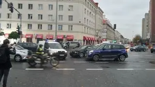 Zderzenie na skrzyżowaniu Belwederskiej i Chełmskiej