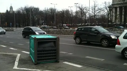 Wywrócona toaleta zablokowała autobusy