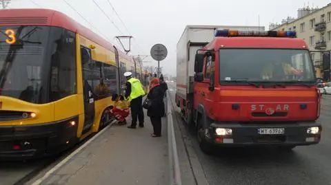 Awaria "3" zablokowała torowisko. Korek tramwajowy na Grochowskiej