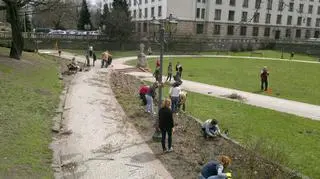 Sprzątanie w Dolinie Szwajcarskiej