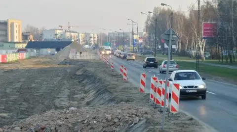 Nowolazurowa: cichy asfalt zamiast wysokich ekranów