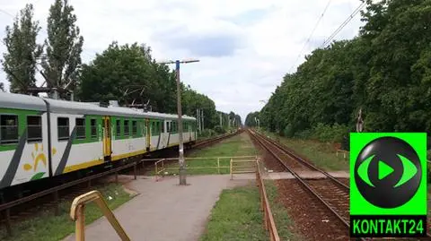 "Pociąg najechał na leżącego na torach"