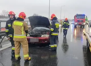 Pożar auta na Moście Południowym 