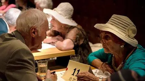 Senioralny "tinder"