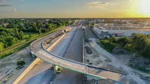 Południowa Obwodnica Warszawy: miała być otwarta w sierpniu. Co poszło nie tak?