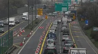 Korek na moście Grota