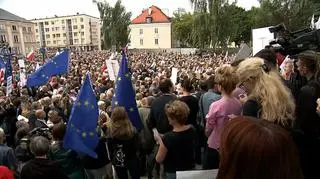 Protestujący na placu Krasińskich