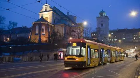 "Uważaj, wysiadanie na jezdnię"