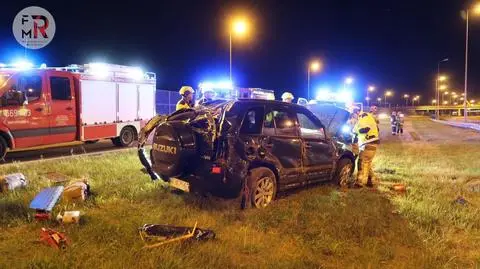 "Czołowe zderzenie" autobusu i rowerzysty, dachowanie na autostradzie. Dwa tragiczne wypadki na Mazowszu