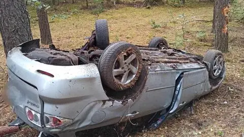 Auto, które prowadził pijany 18-latek dachowało 