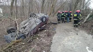 Samochód spadł z Wisłostrady