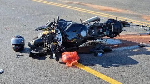 Motocyklista zderzył się z koparką