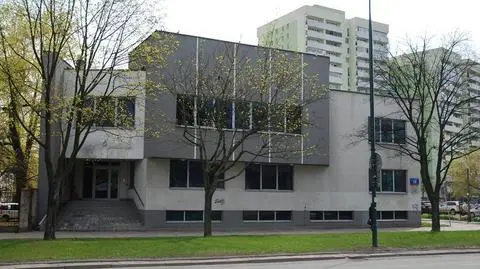 Kicia Kocia ma nowy dom. Po drugiej stronie ulicy